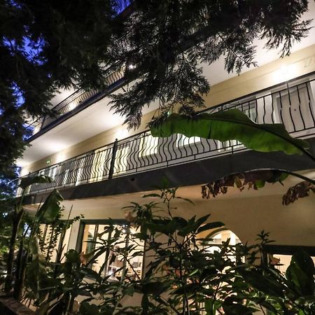 Spanos Apartments Anna'S Lodge Polychrono Esterno foto
