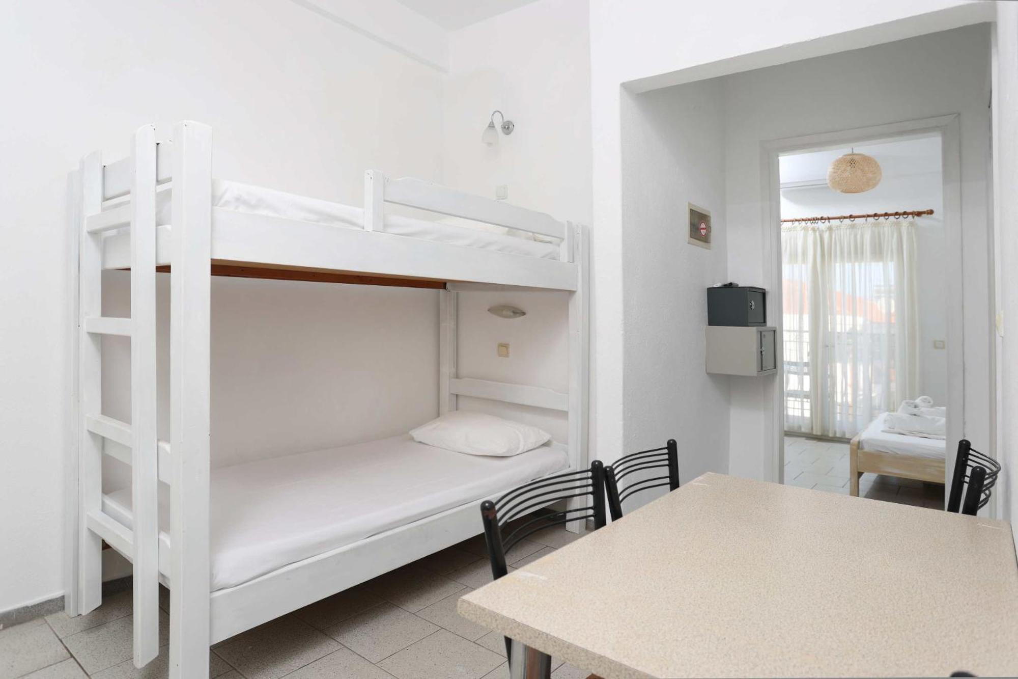 Spanos Apartments Anna'S Lodge Polychrono Esterno foto